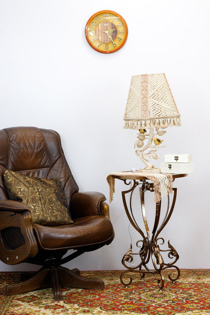 Metal table lamp. Handmade Victorian crochet table lamp. 6406