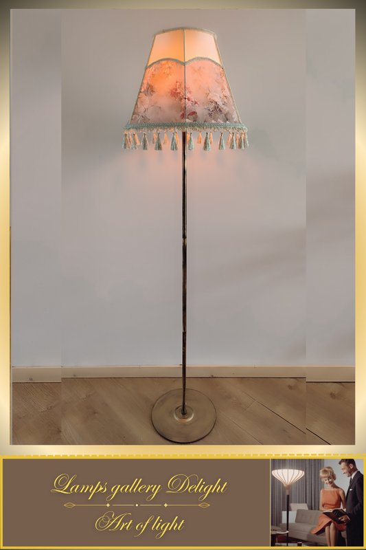 Floor lamp, flower lamp, Vintage Floor Lamp, Victorian Style. 3605