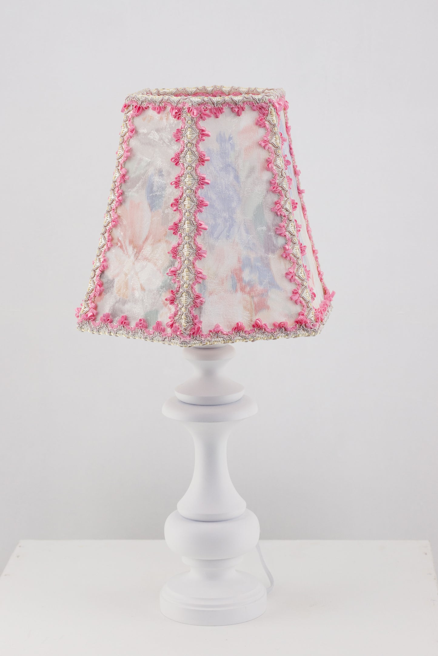 A handmade pink and blue lampshade for bedside lamps. № 7702