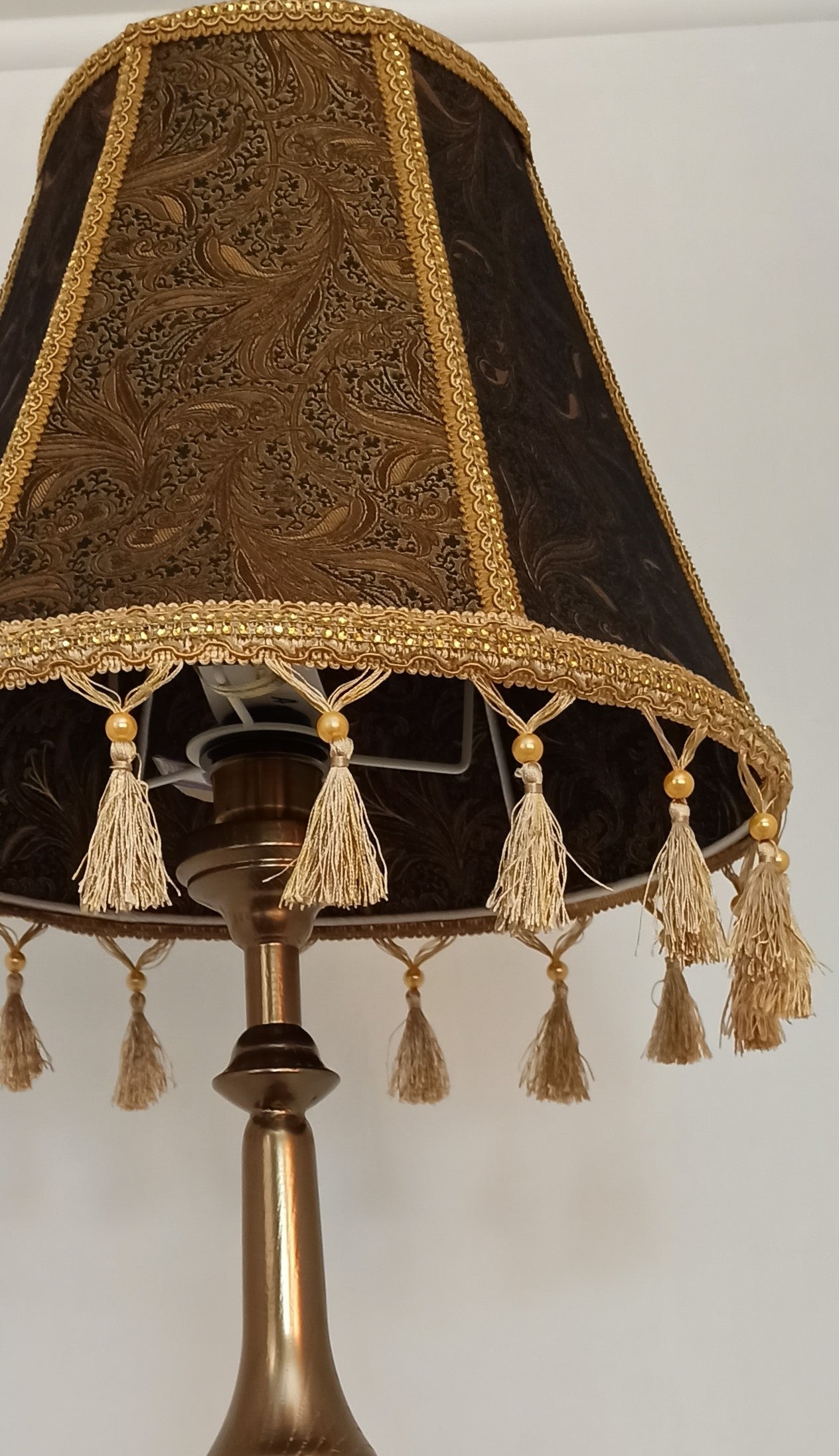 Relief lampshade of golden brown color in Victorian style with fringe. PRODUCT TO ORDER. 0205