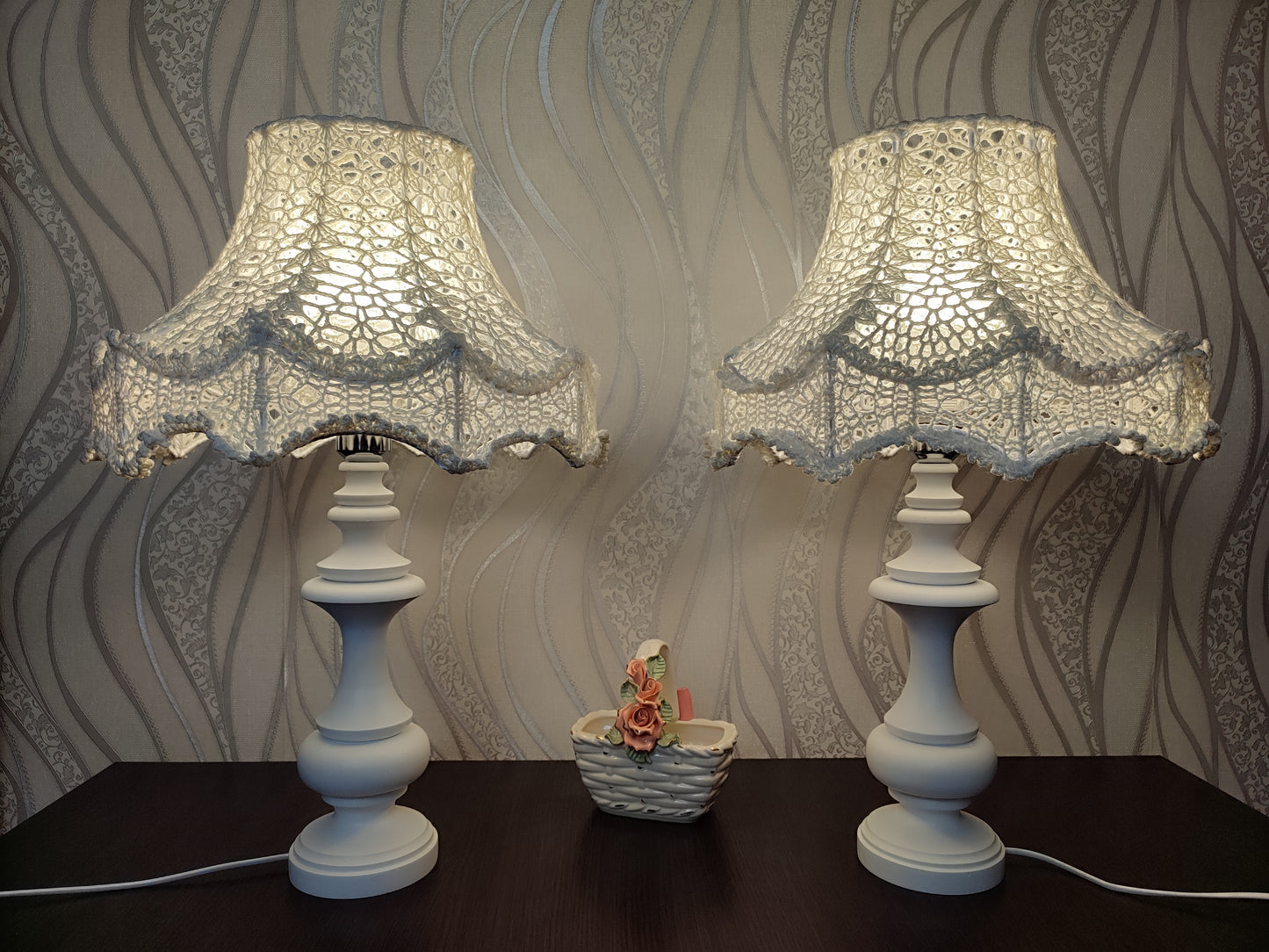 Table lamp, bedside. A chic table lamp in pastel white color with a delicate lace shade. 1301