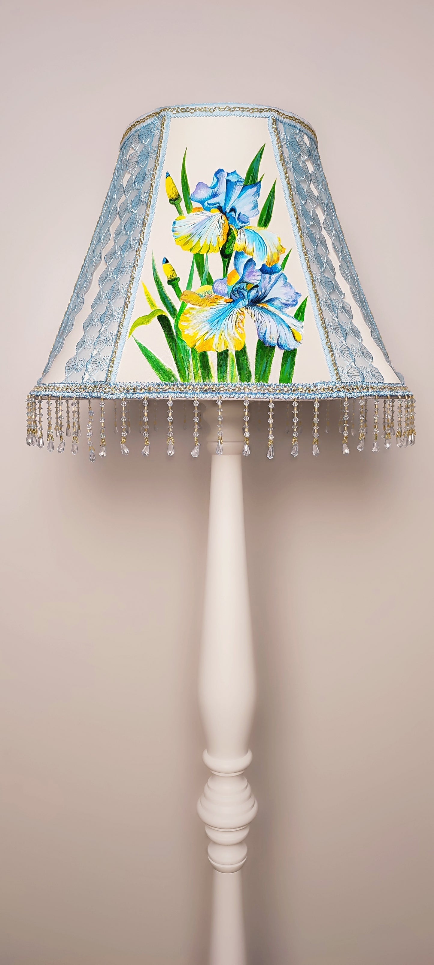 Lampshade. Hand-painted flower lampshade, art deco lamps, floral lamps. 3805