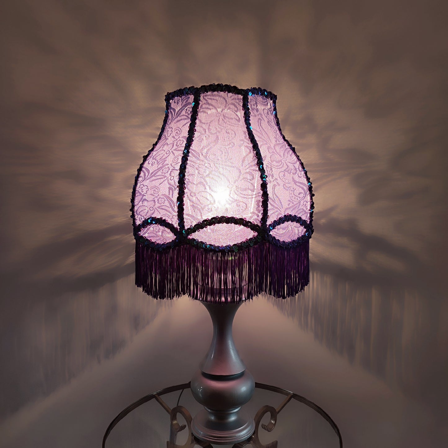 Table lamp,lilac lamp, decorative lamp, bedside table lamp, fabric lampshade. 5001
