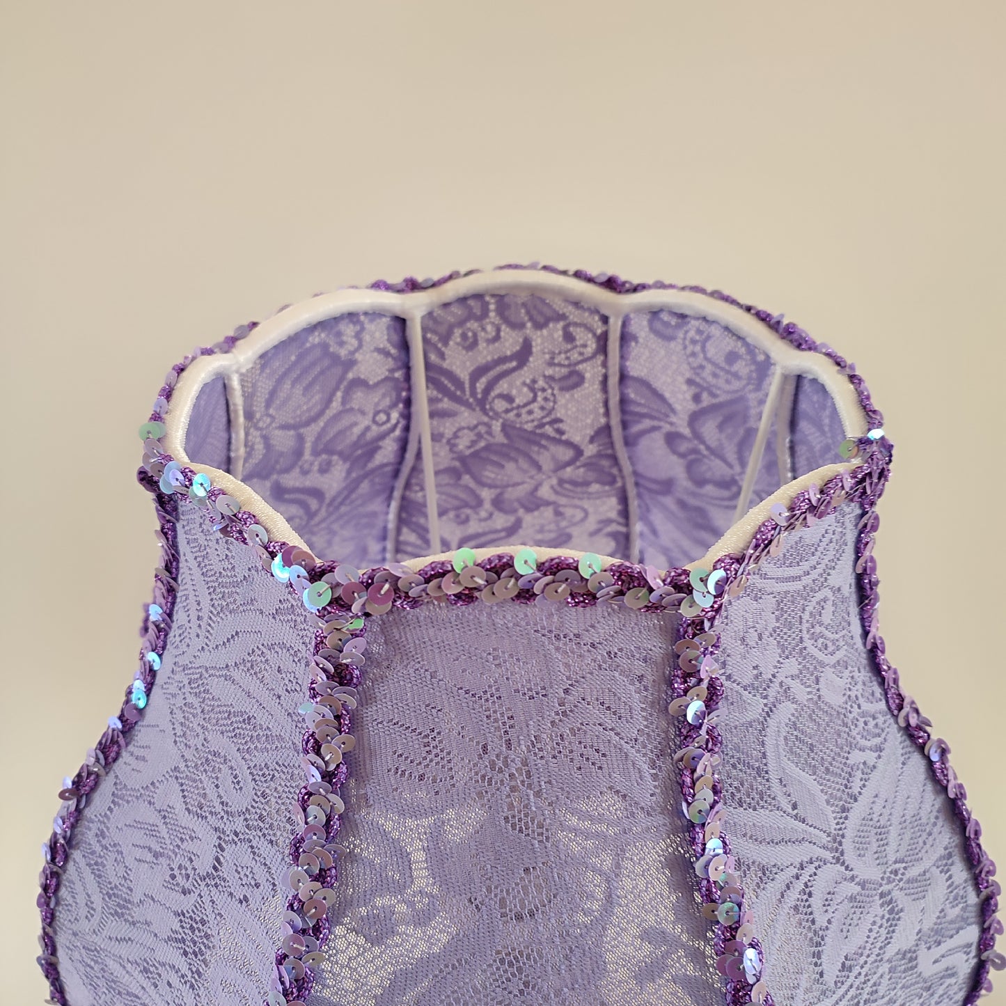 Table lamp,lilac lamp, decorative lamp, bedside table lamp, fabric lampshade. 5001