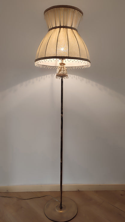 Wholesale floor lamp Havana 01 – Elegant Floor Lamp with Beige Velvet Shade