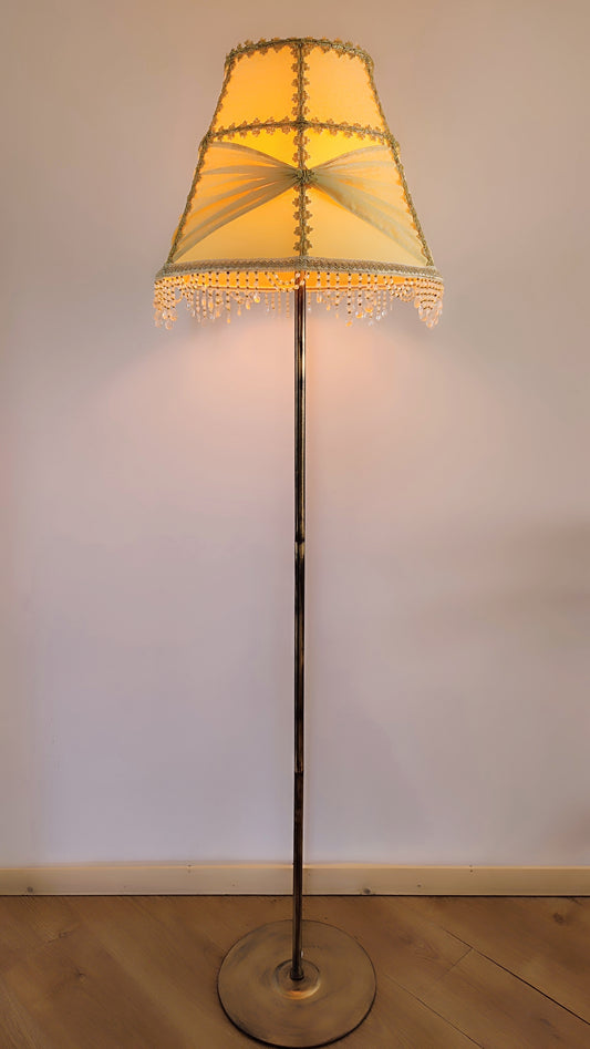 Floor lamp. Yellow lamp with Victorian fabric shade. 3102