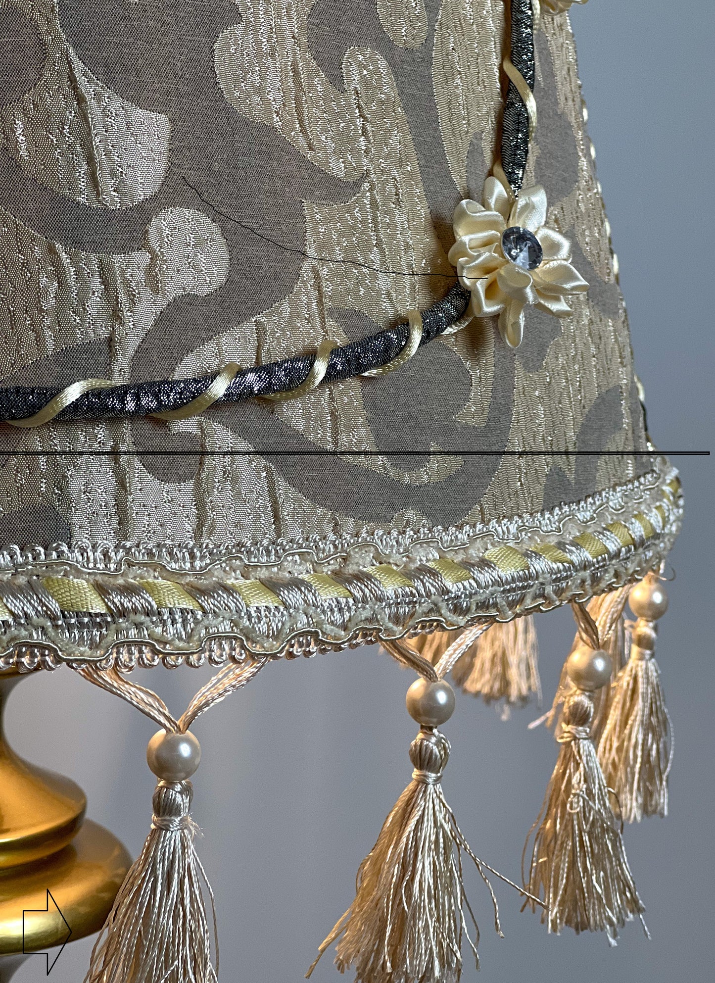 Handmade Silk Floral Lampshade with Fringe: Cozy Home Decor. № 0206