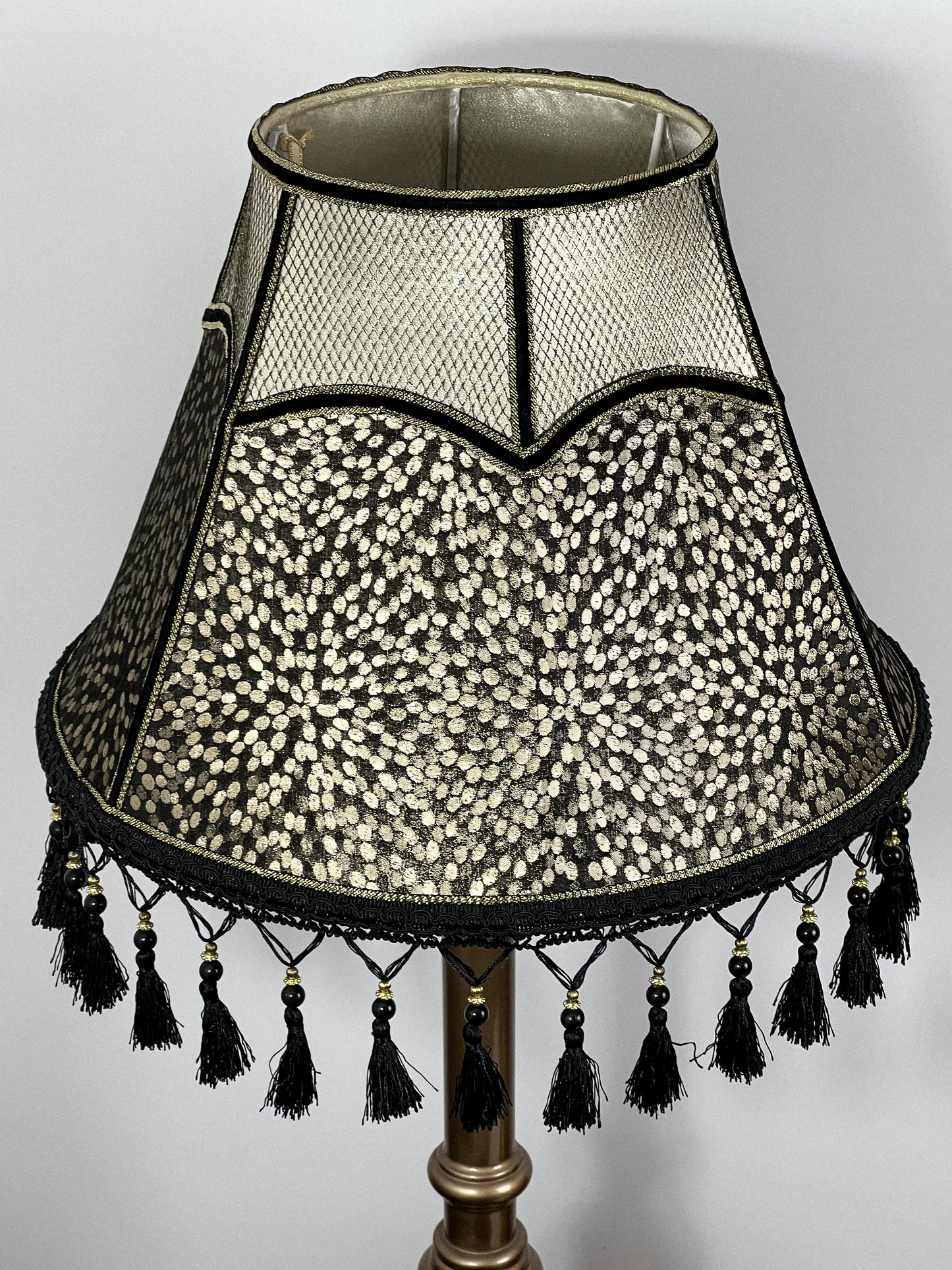 Lampshade, art deco, vintage lamp shade. 3602