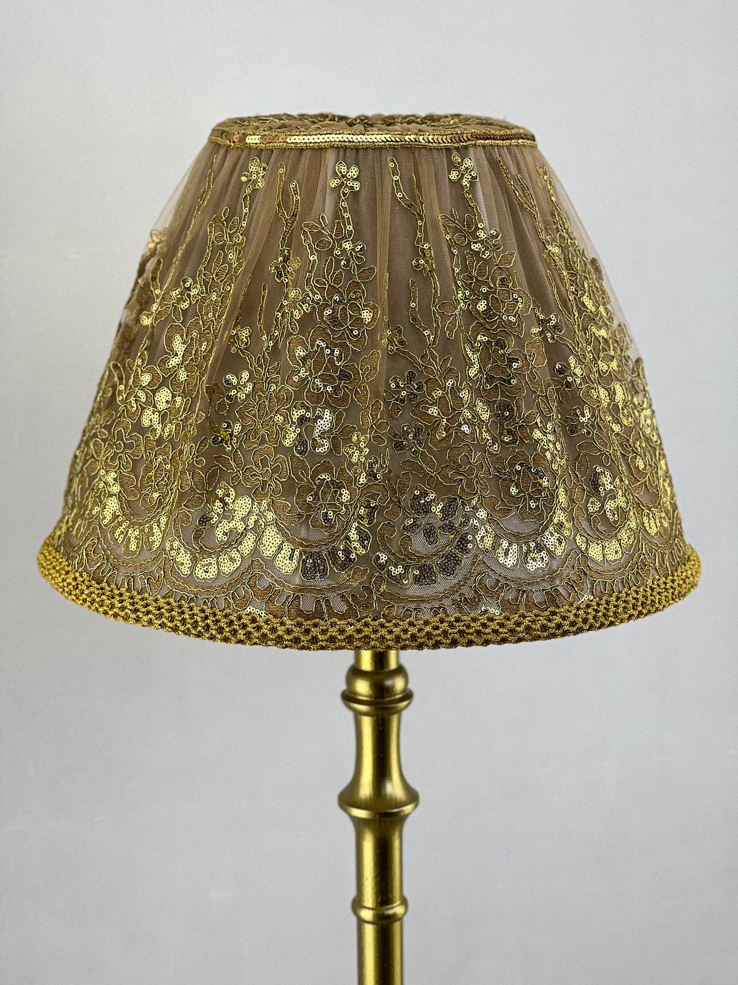 Wholesale lampshade Berlin 15 - luxurious fabric golden lampshade