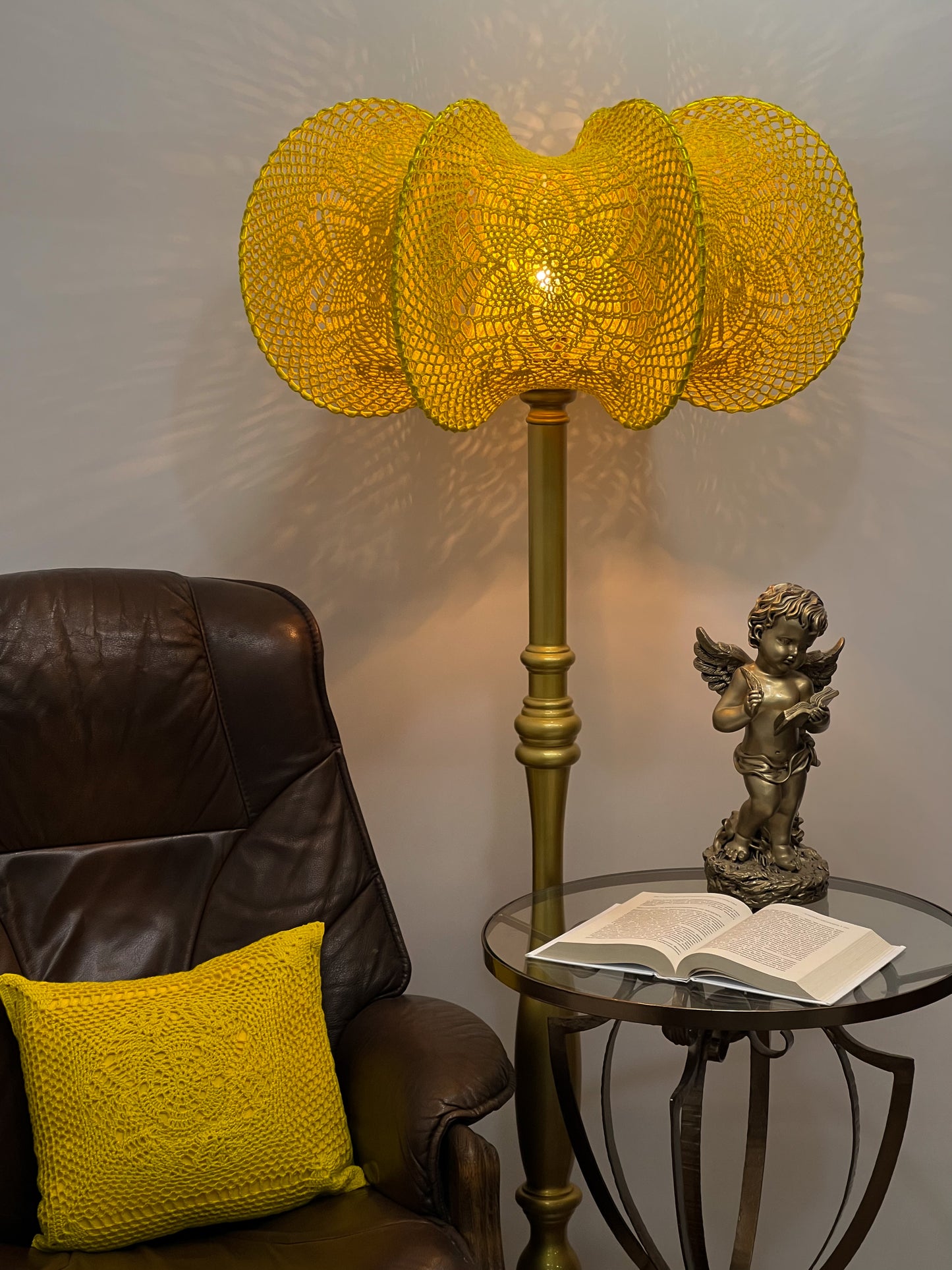 Lampshade for a lamp. A set of a knitted bright yellow lampshade and a pillow. 2204