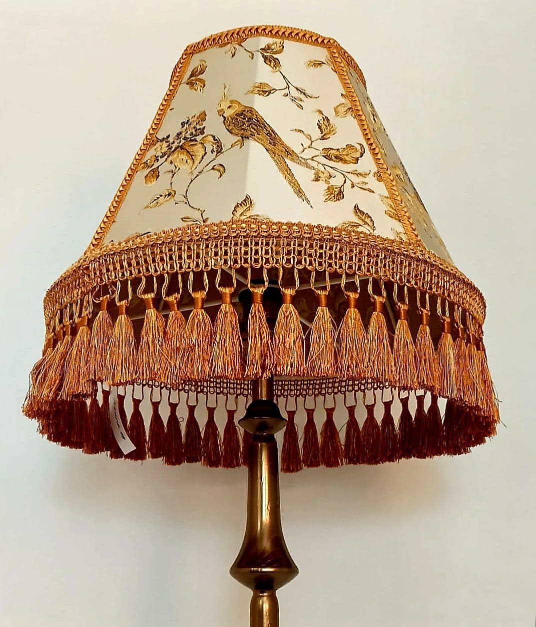 Lampshade. Art Victorian Fabric Lampshade with Birds and Fringe. 7109