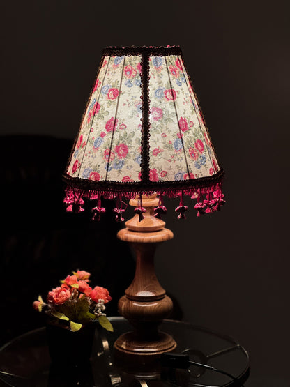 Handmade table lamp, flower lamp. 540103