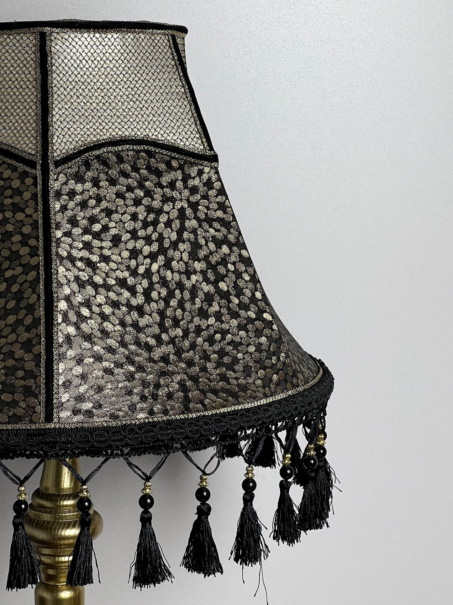 Lampshade, art deco, vintage lamp shade. 3602