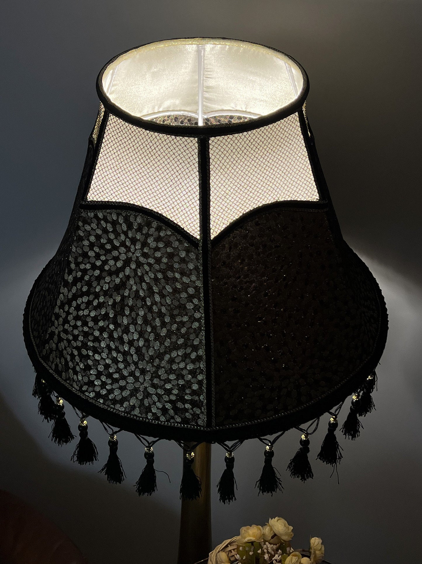 Lampshade, art deco, vintage lamp shade. 3602