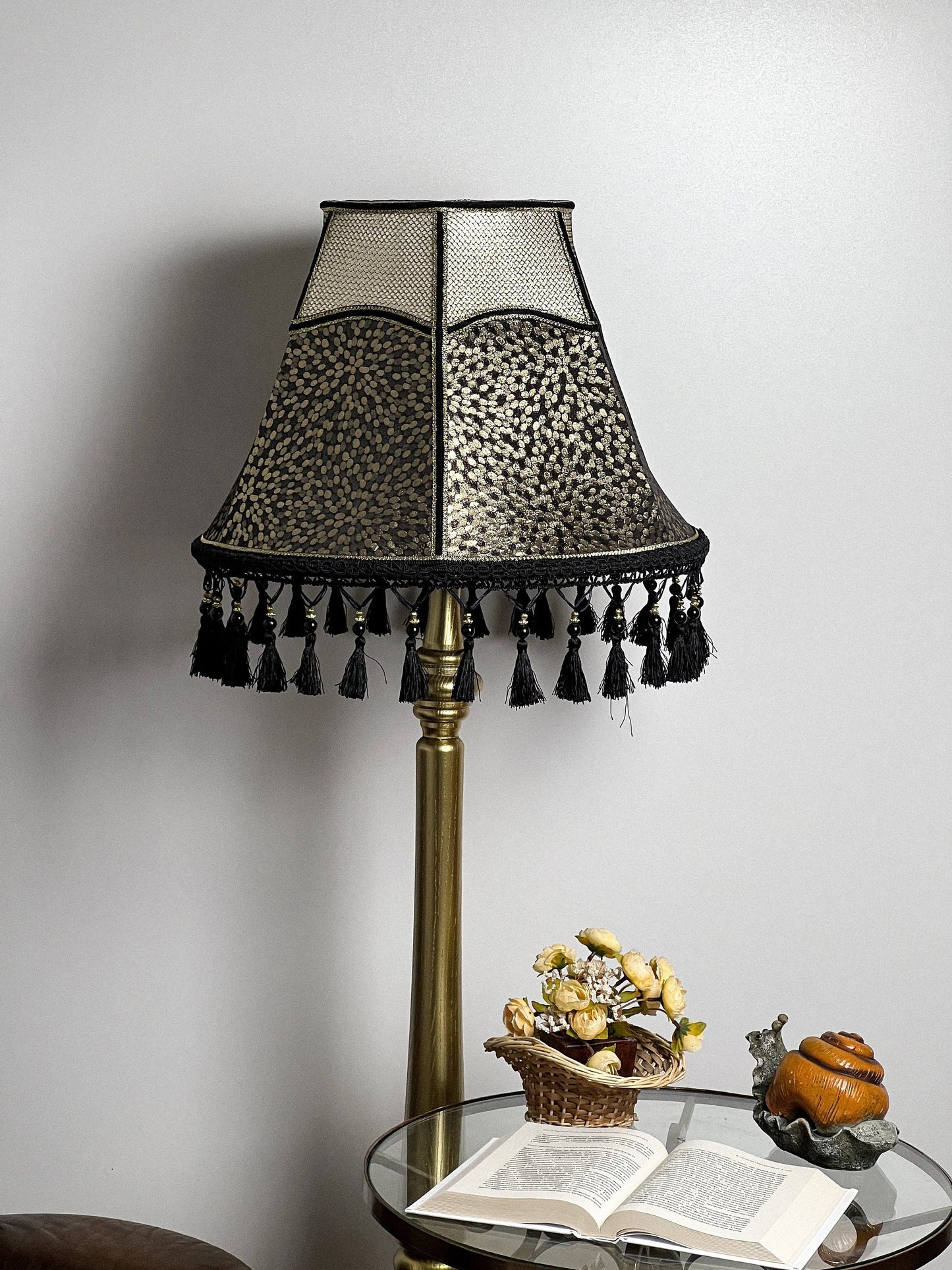 Lampshade, art deco, vintage lamp shade. 3602