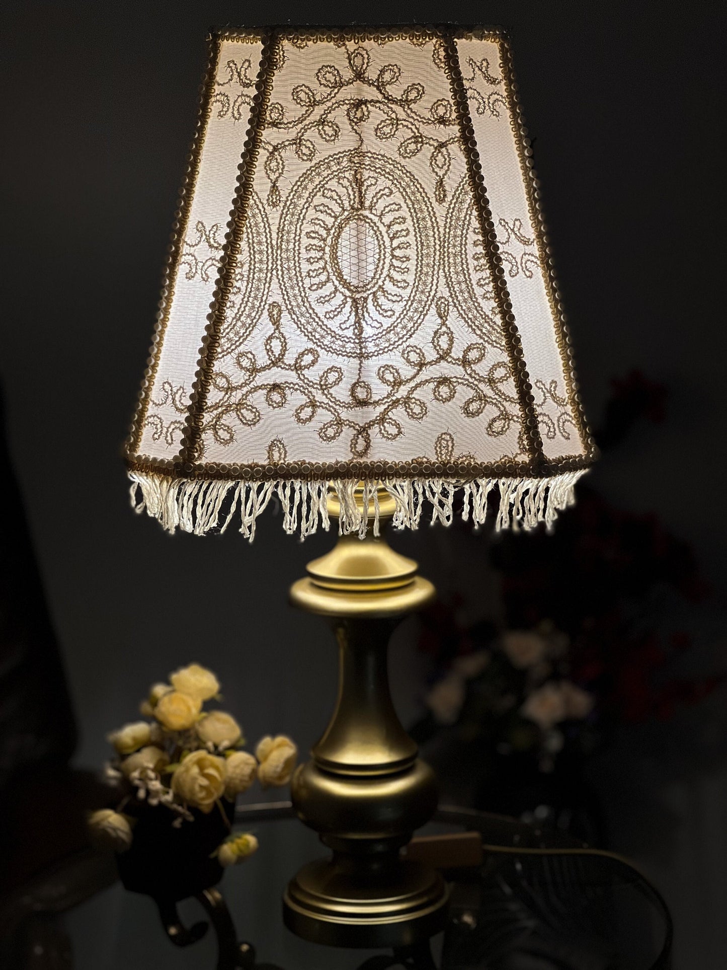 Victorian beige brocade lampshade.