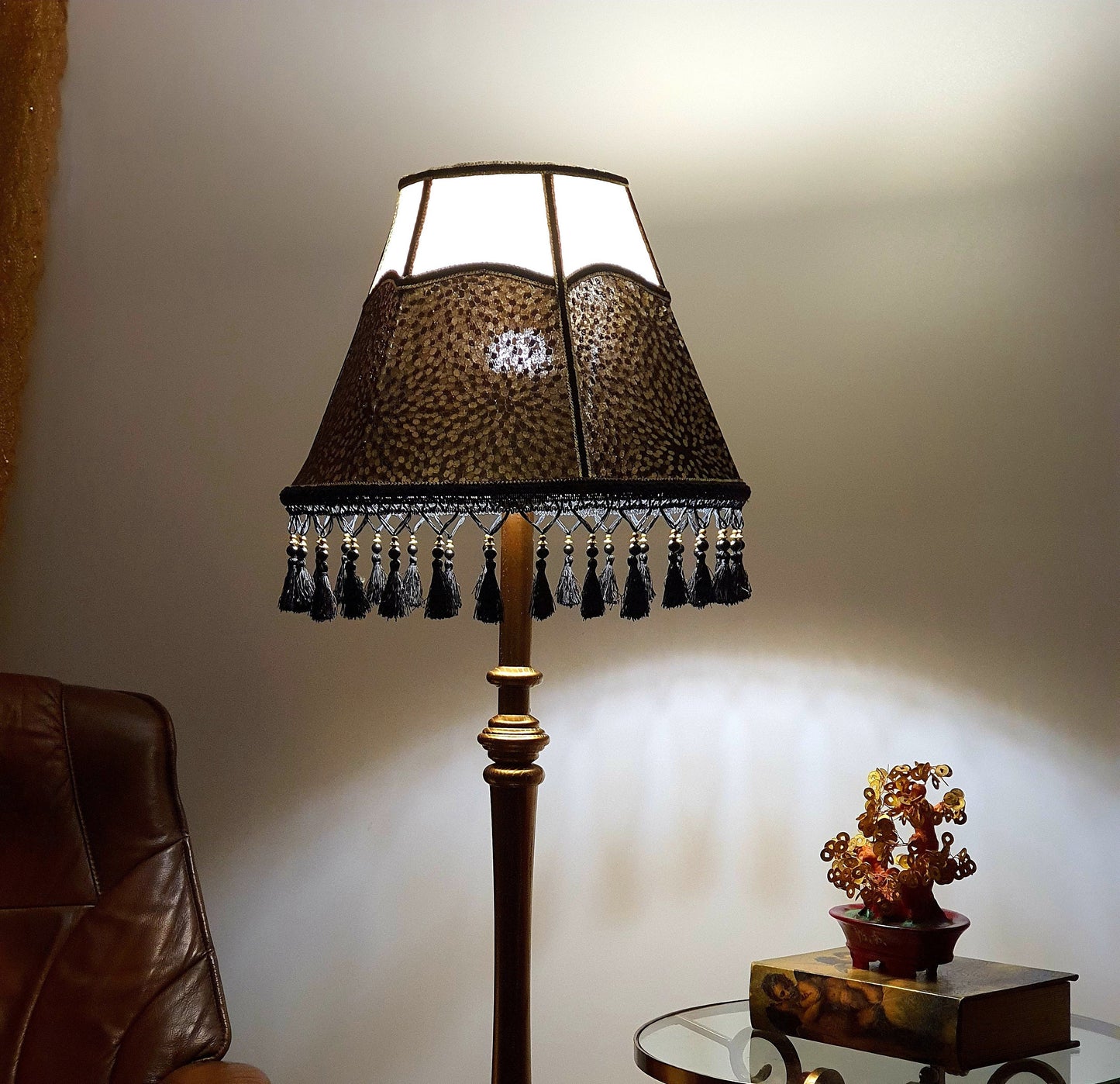 Lampshade, art deco, vintage lamp shade. 3602