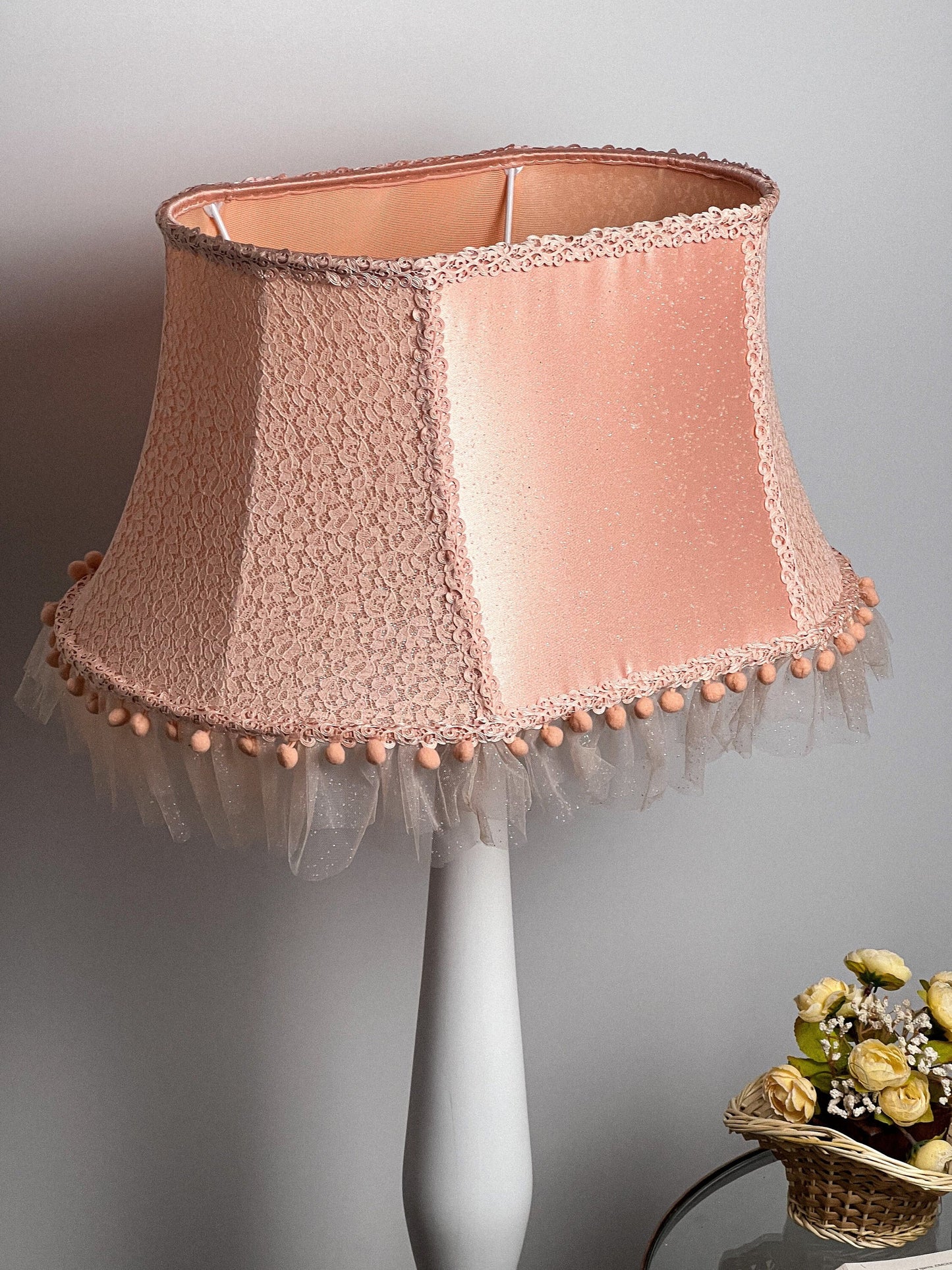 Victorian pink handmade lampshade for a night lamp, vintage style. 5307