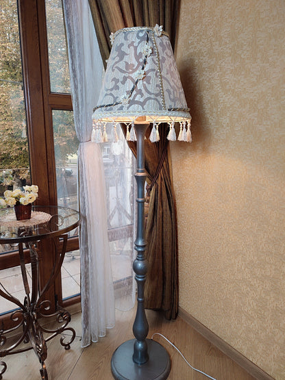 Floor lamp with an exquisite Victorian shade decorated with elegant tassels. 0206