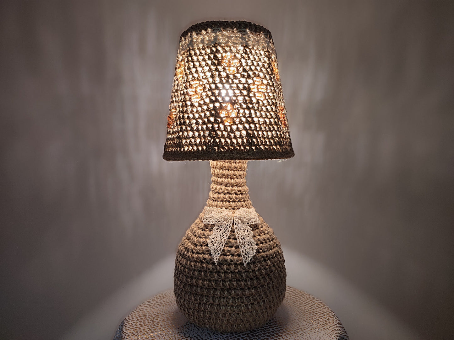 Crochet table lamp with lace accents and amber beads. PRODUCT TO ORDER. 4301