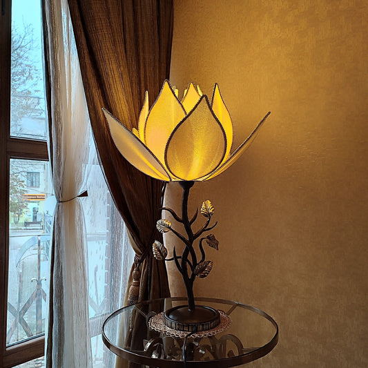 Flower lamp, Unique lamp, fairy lamp, night light, decorative lamp. PRODUCT TO ORDER. 7802