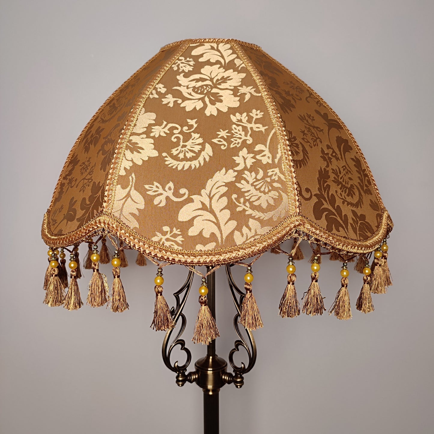 Floor lamp, lamp floor, Victorian Style, fabric lampshade, brass lamp base. 2602м